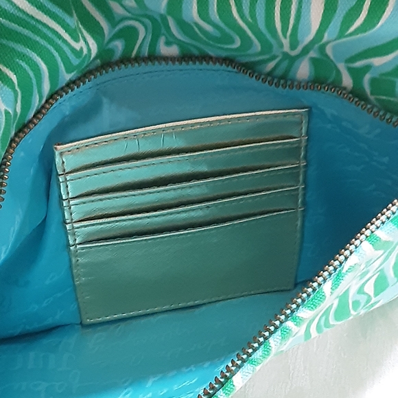Lilly Pulitzer Finders Keepers "Hot To Trot" Crossbody Fold-Over Clutch Purse. - Picture 9 of 16